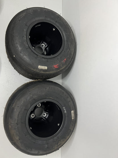 Gebrauchte MG SH Slick-Reifen mit neuen Magnesiumfelgen 130-212MM
