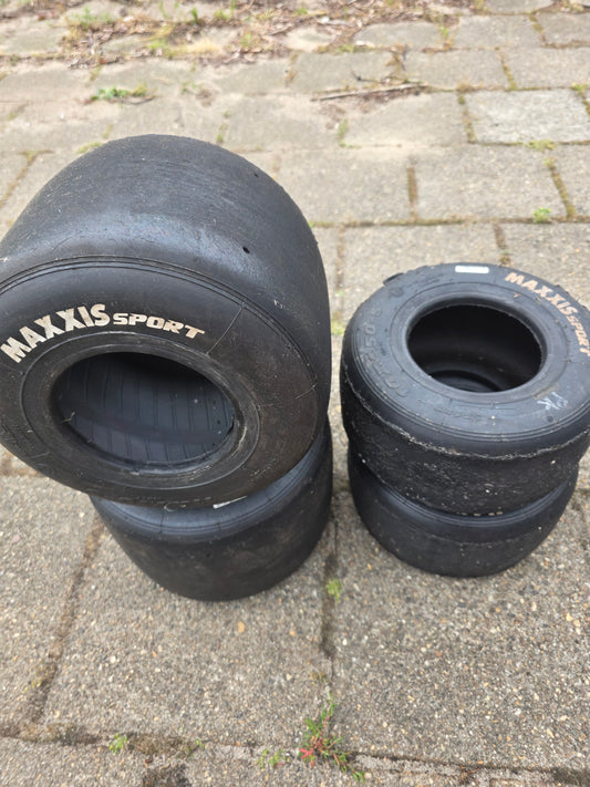 Used Maxxis Sport (white)